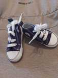 Vând converse bebe