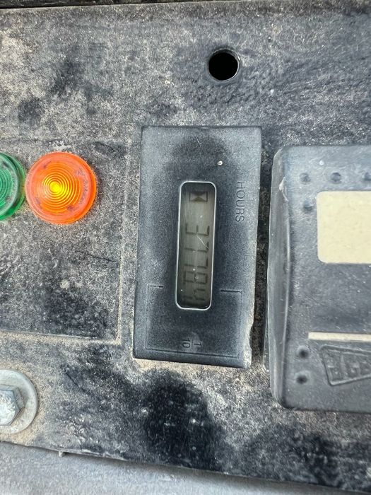 Vând/schimb/variante- jcb1cx - cu Camion cu macara