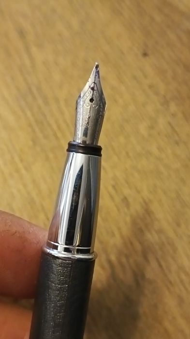 Stilou cu rezerva Ungaro