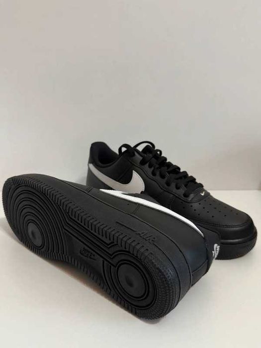 NIKE Air Force 1 '07 B&W