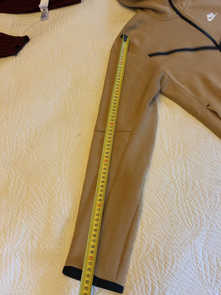 Горнище Nike Tech Fleece размер S цвят горчица