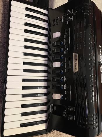 Vând sau schimb Roland FR4X