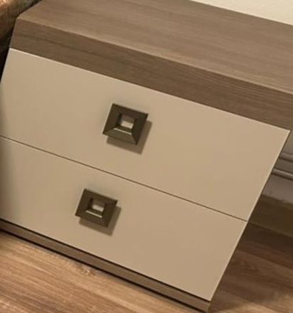 2 noptiere superbe crem maro Lems