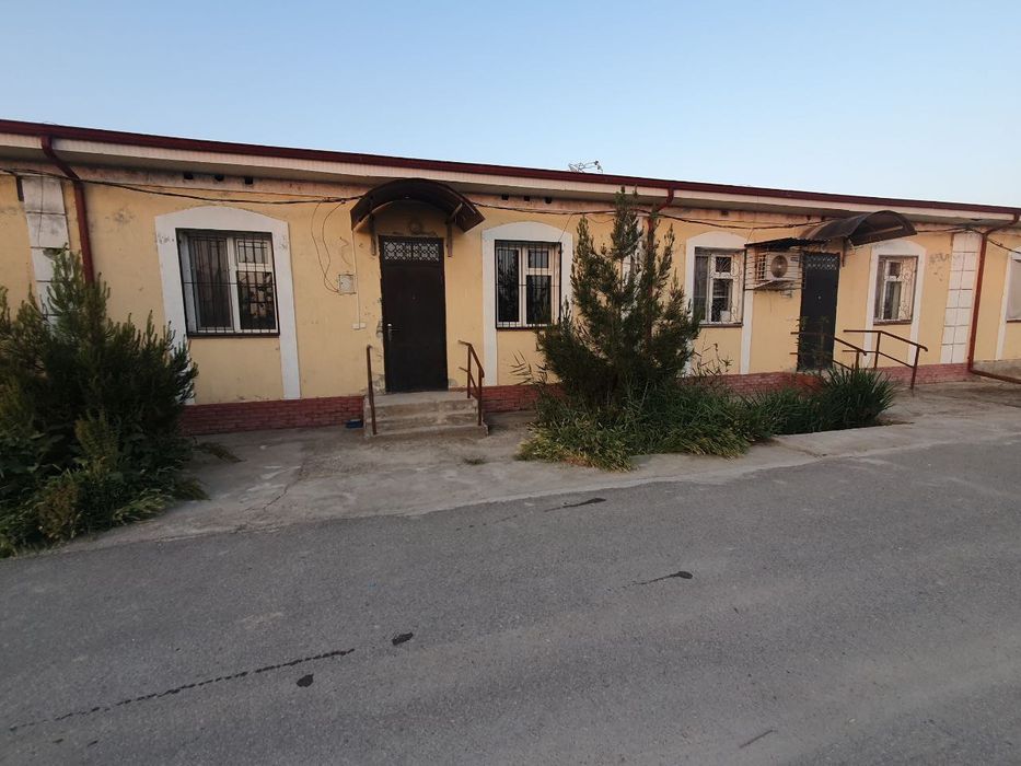 Tez va arzon kotedj sotiladi