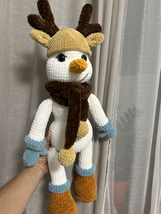 Снежен човек амигуруми