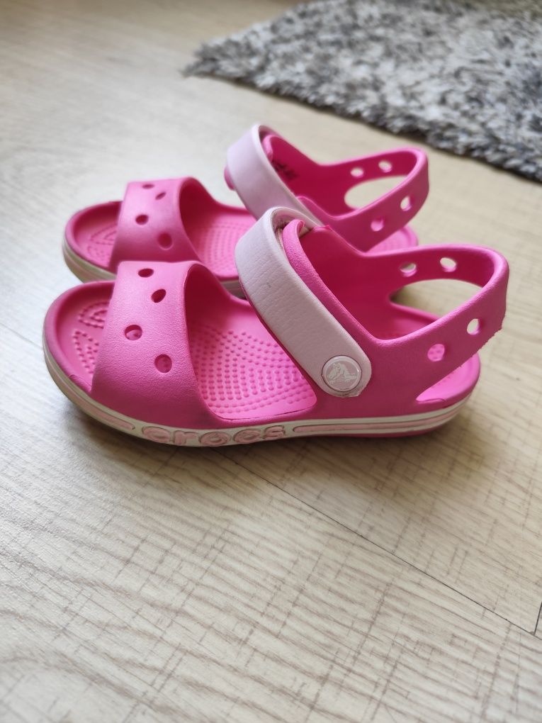 Розови сандали Crocs 25/26