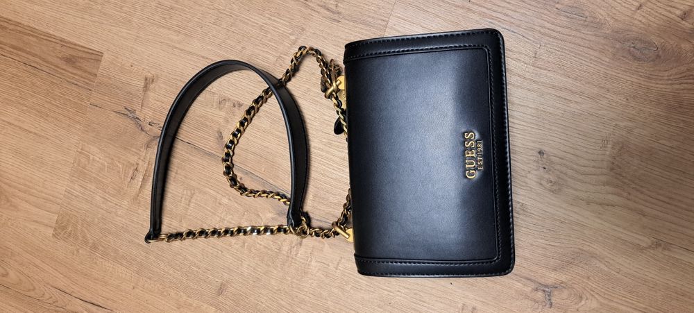 Чанта guess през рамо