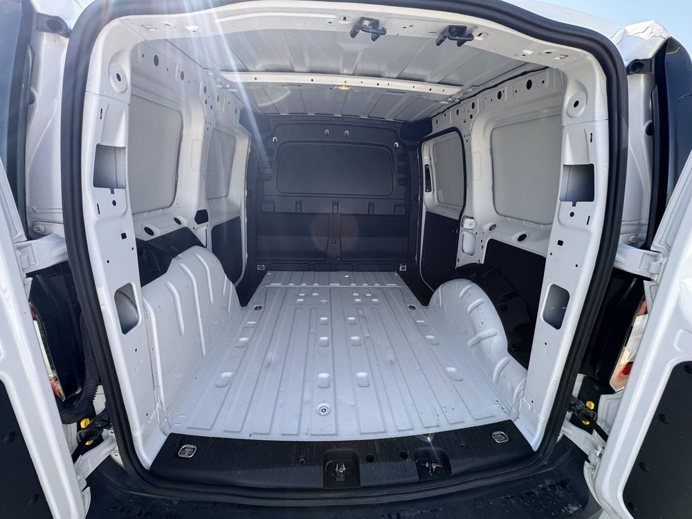 VW Caddy 1.6 din 2021 , 75000 km ,impecabila, unic proprietar TVA