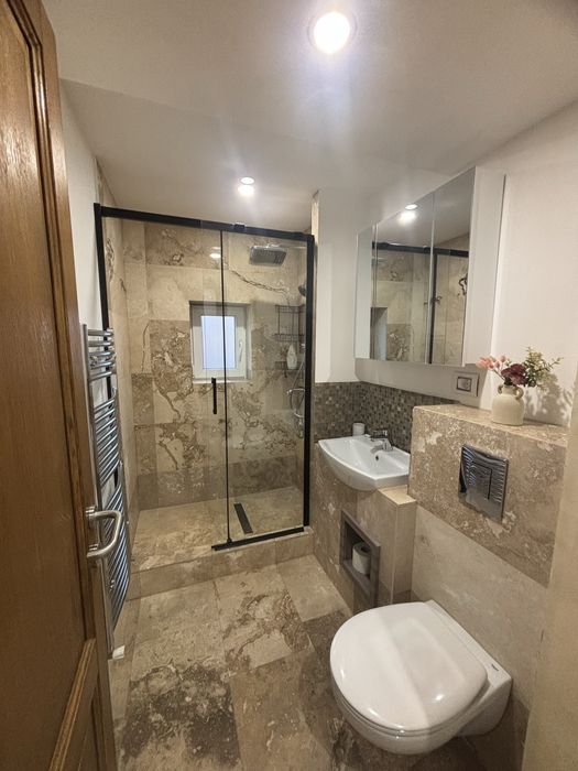 Inchiriez Apartamen