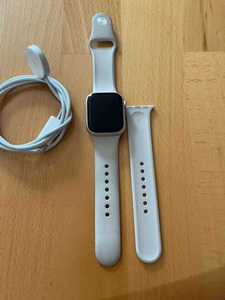 Продавам apple watch 8 41mm