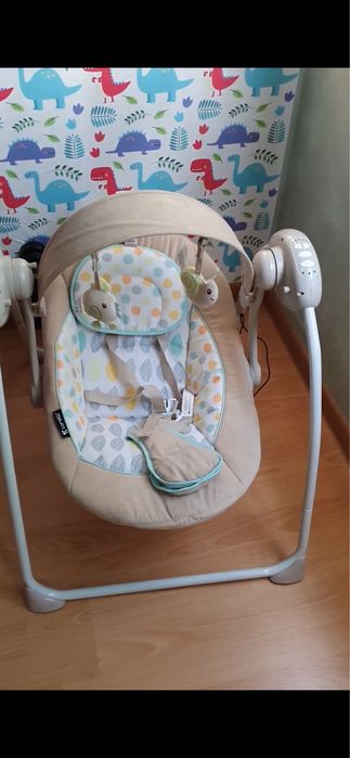 Шезлонг люлка за бебе lorelli