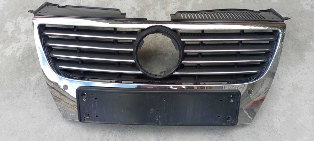 Маска за Пасат 6