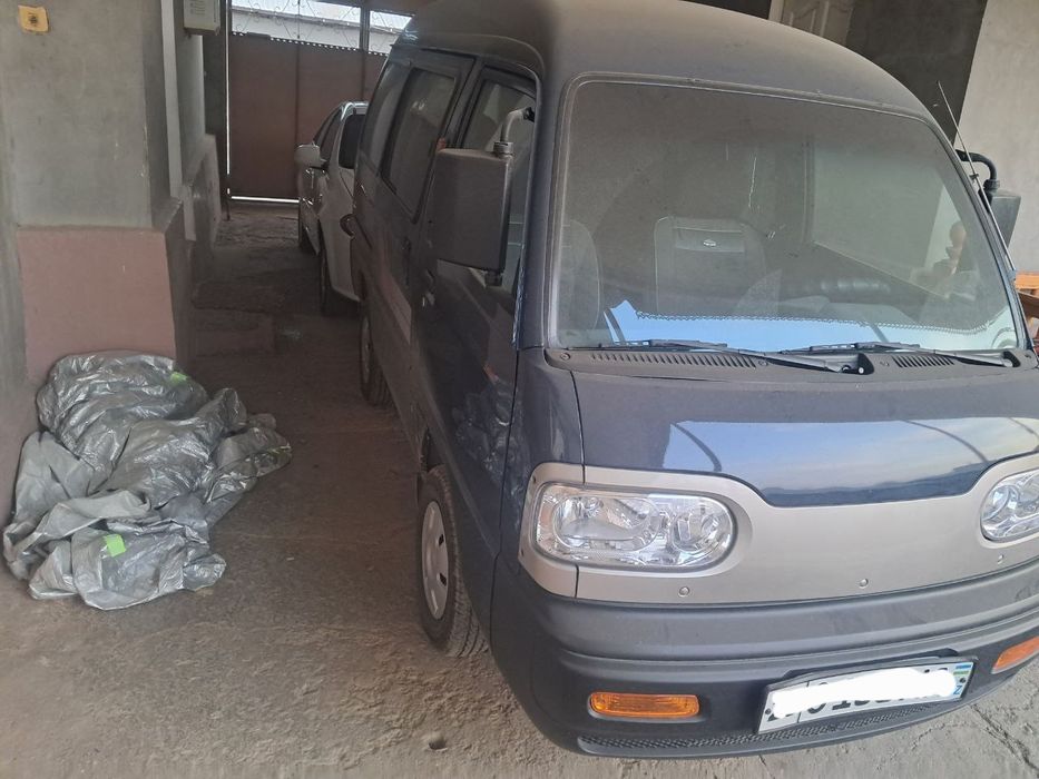 Дамас сотилади Мокрый