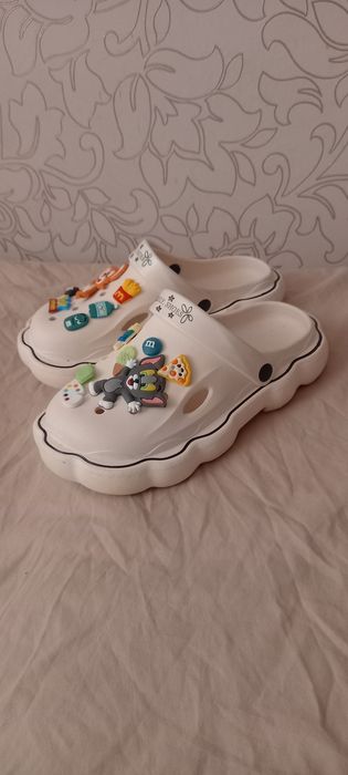 Продам удобные кроксы