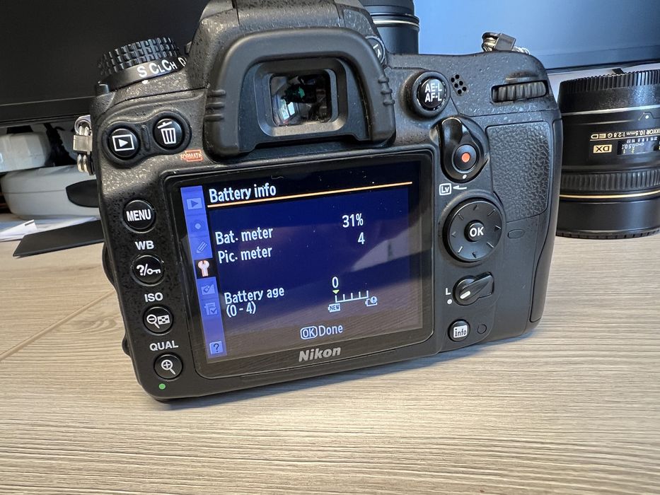 Vand NIKON D7000, obiectiv 35mm F1.8 DX, 17-55mm F2.8 DX, Grip  MB-D11