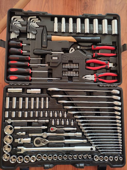 Набор ключей  для автомобилей