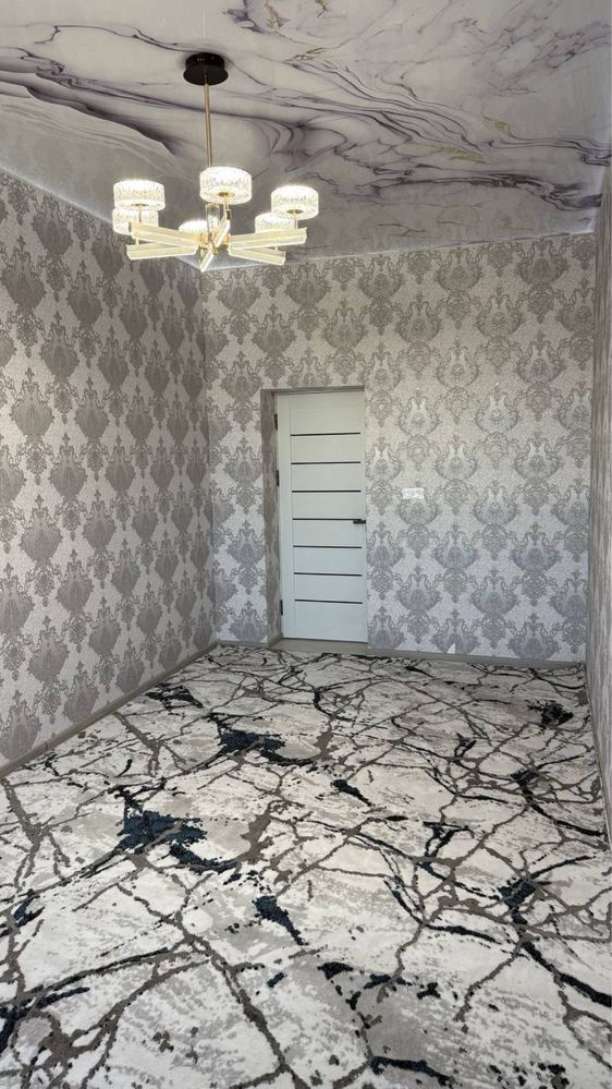 Продается большая 2х комнатная кв 84кв.м² 6-этаж дом с лифтом ор: .