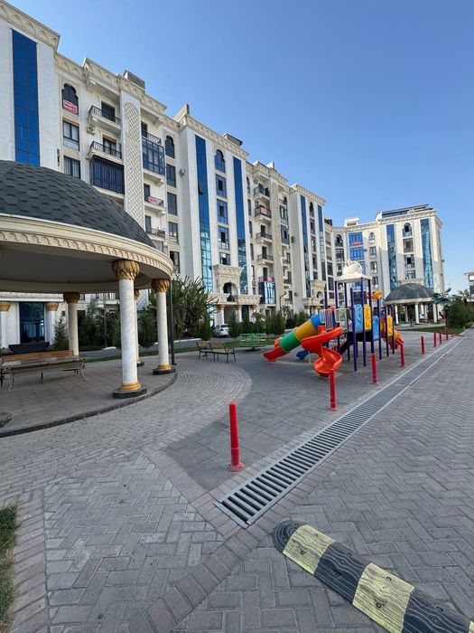 Kvartira продается 3/2/7 на жк Abu Dabi