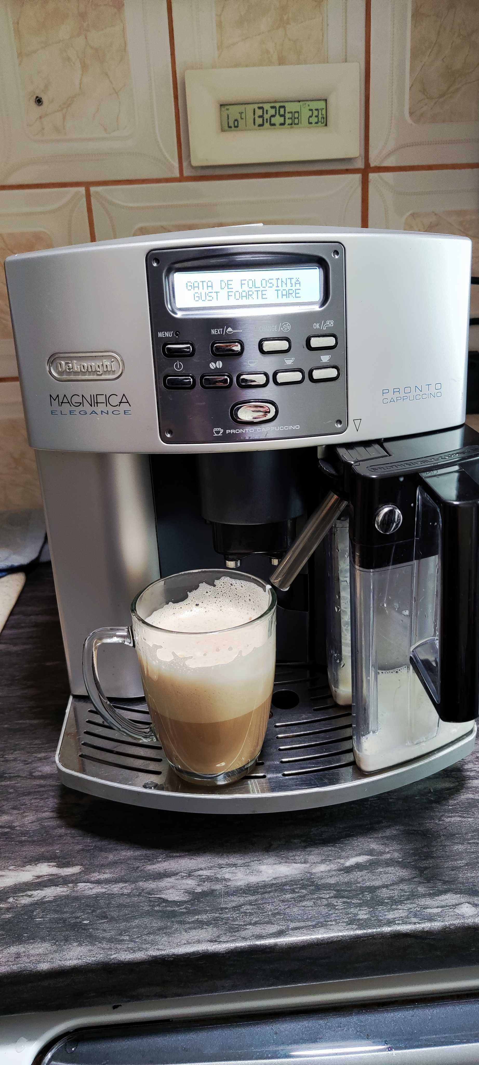 Espressor Automat De'Longhi ESAM 3600 cu Cafea Boabe si Cana Lapte