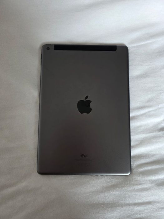 Apple IPad Generatia 9 Stocare 64Gb CELULAR+ WI-FI impecabil