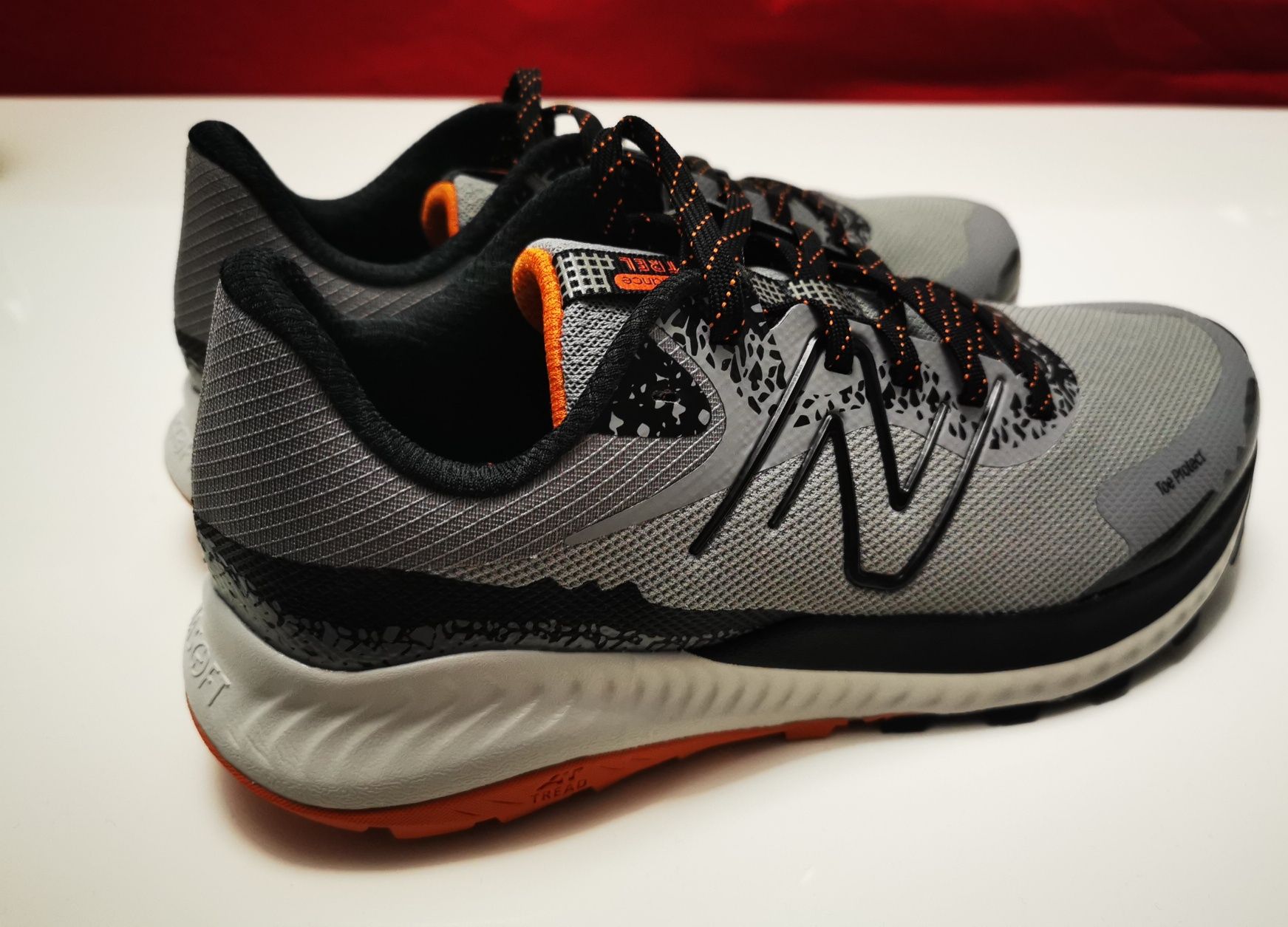 Мъжки спортни обувки New Balance номер 41.5