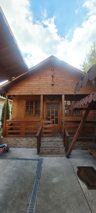 Inchiriez teren cu casa în Valea Ursului, Bascov
