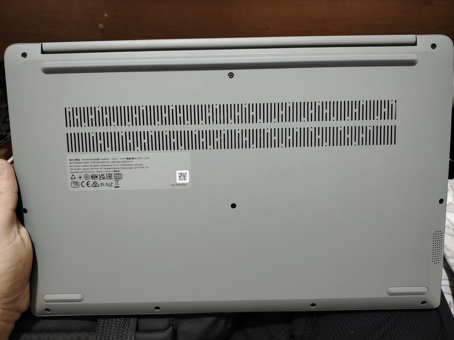 Noutbuk Lenovo 3 mln yangi