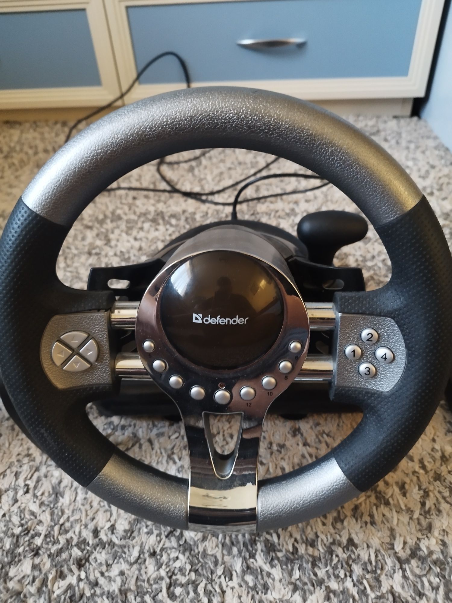 Продавам Волан Defender Forsage GTR