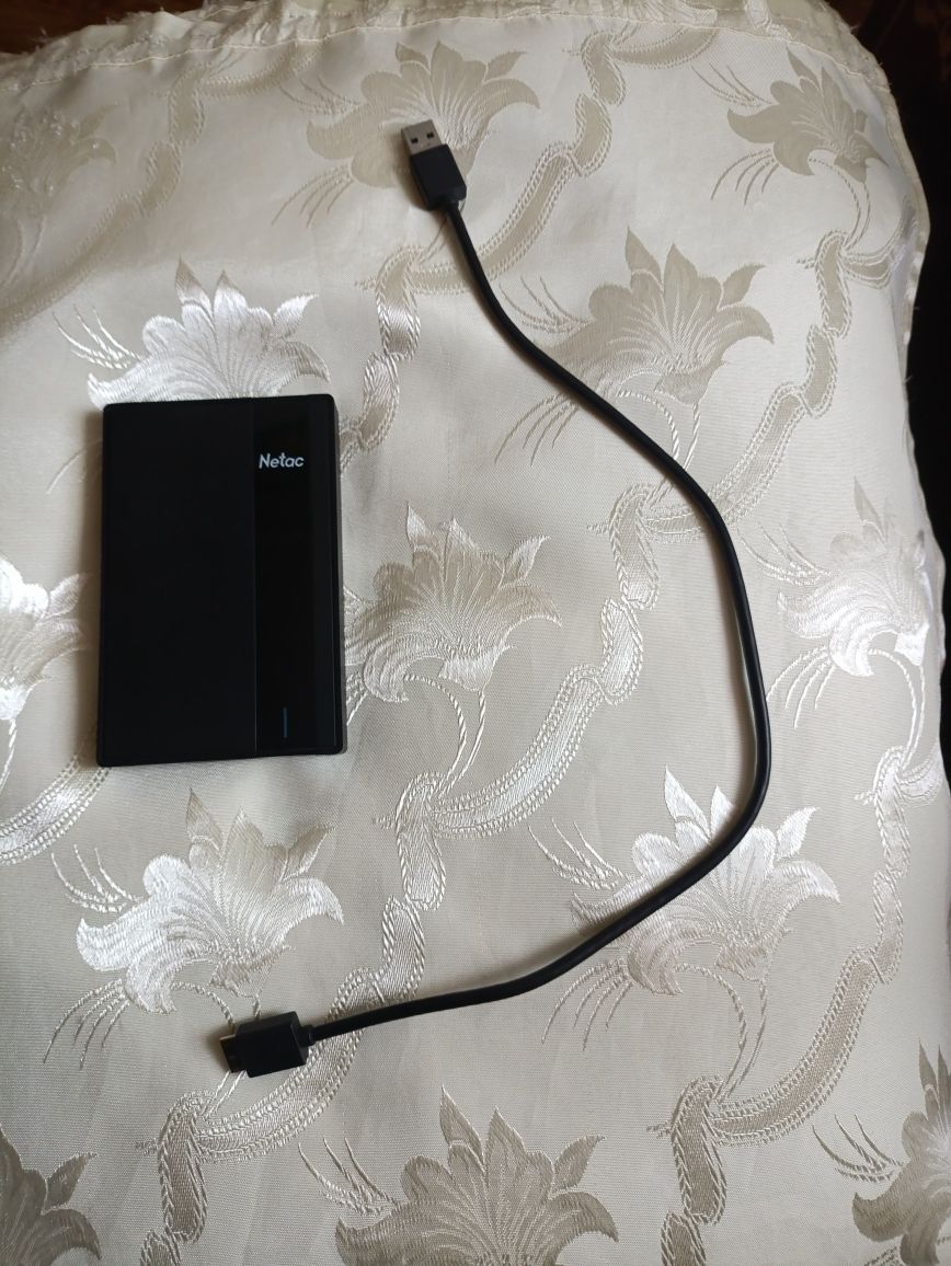 внешний жёсткий диск (HDD) Netac (2 террабайта)