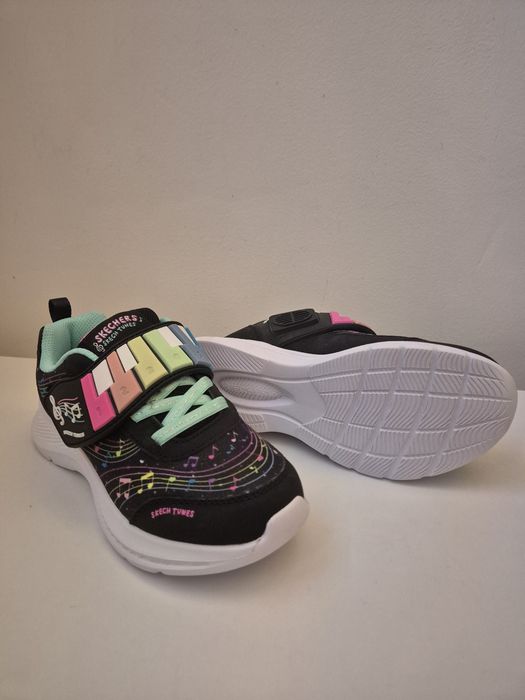 Încălțăminte sport Skechers in stare foarte buna.