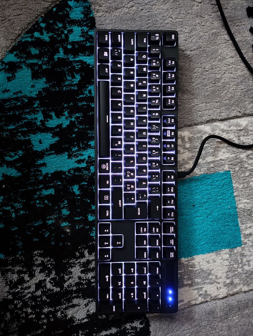 Tastatura mecanica RGB SVIVE TRITON Gaming keyboard