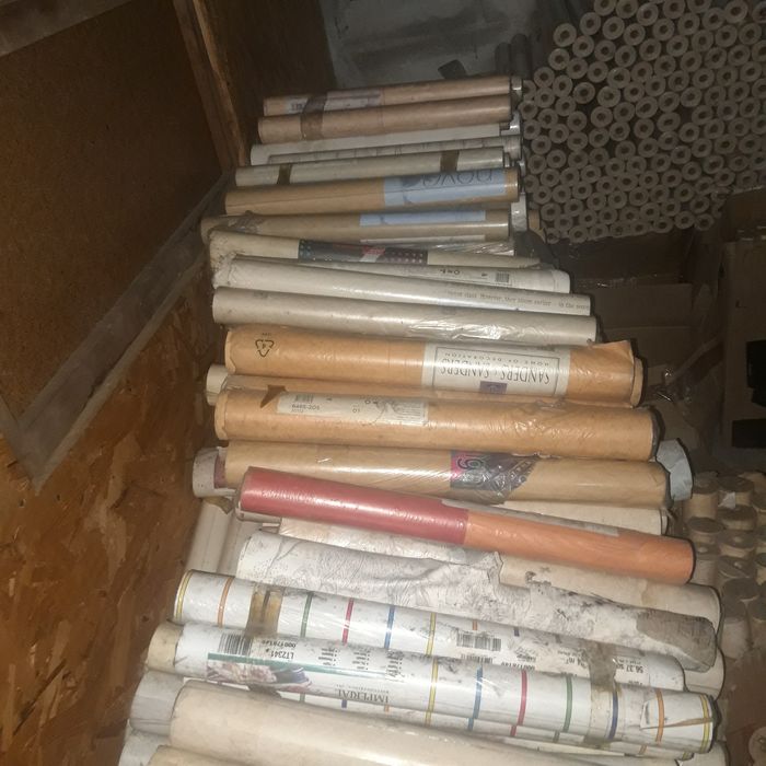 Vand tapet diverse modele angro sau la bucata