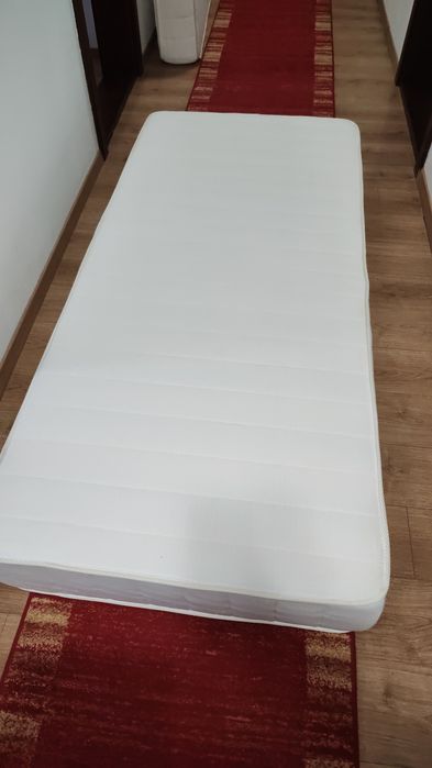 Saltea de 90 x 200