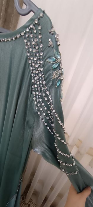 Тошли кўйлак тўйларга