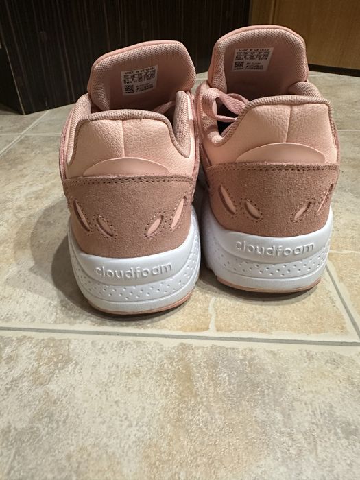 Дамски Маратонки Adidas 38 номер