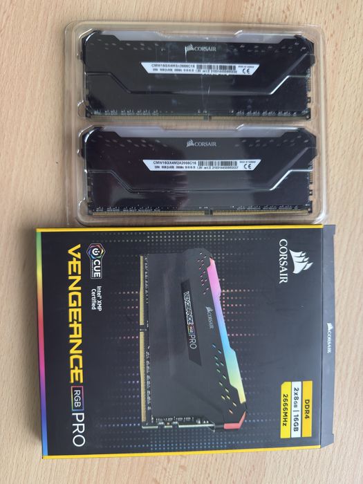 Kit Memorie Corsair Vengeance RGB PRO 16GB 2x8GB DDR4 2666MHz CL16