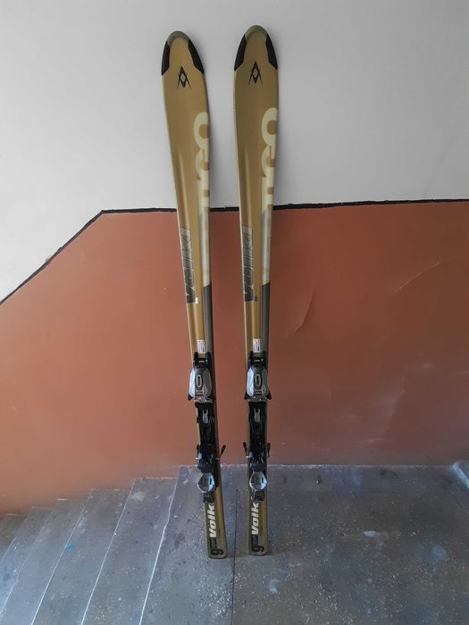 Schiuri Volkl 180 cm