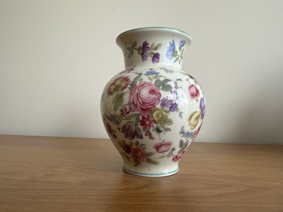 Декоративни вази и керамика – уникални ръчно изработени произведения