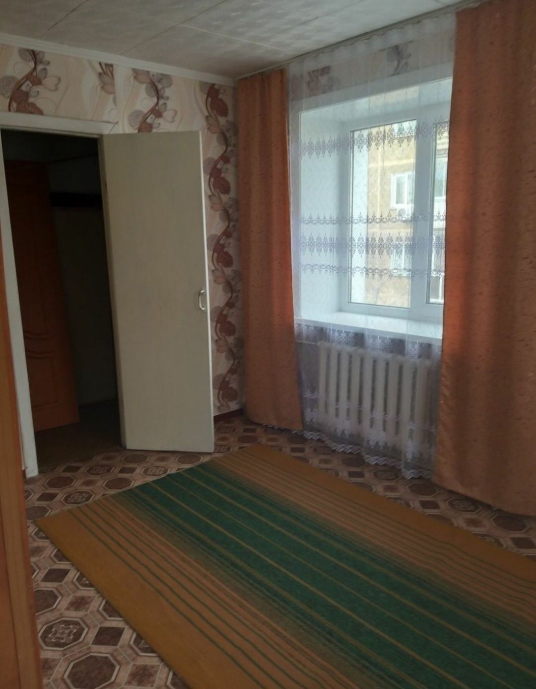 Продам 2 комн.кв 2/5, цена 12,500, р-н Караван