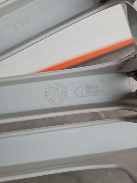 Оригинални тасове капаци за ФОЛСВАГЕН VW 15 цола