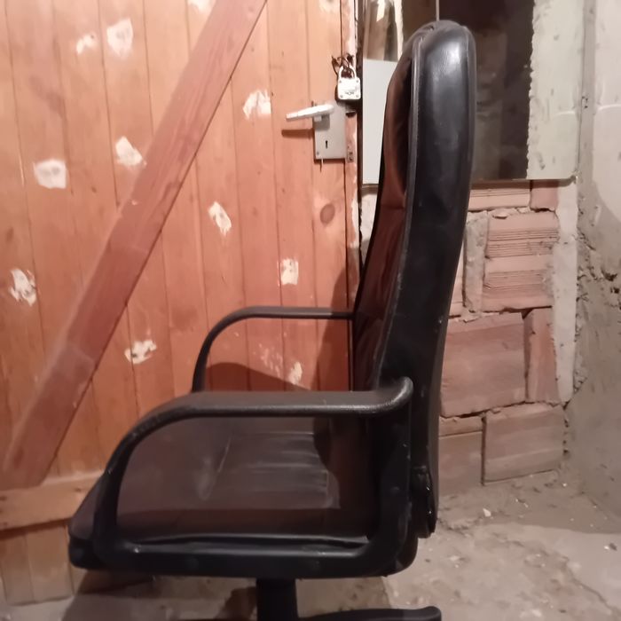 Офис-стол тип директорски