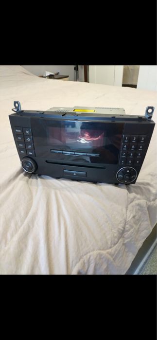 Касетофон за кола мерцедес 2006 модел