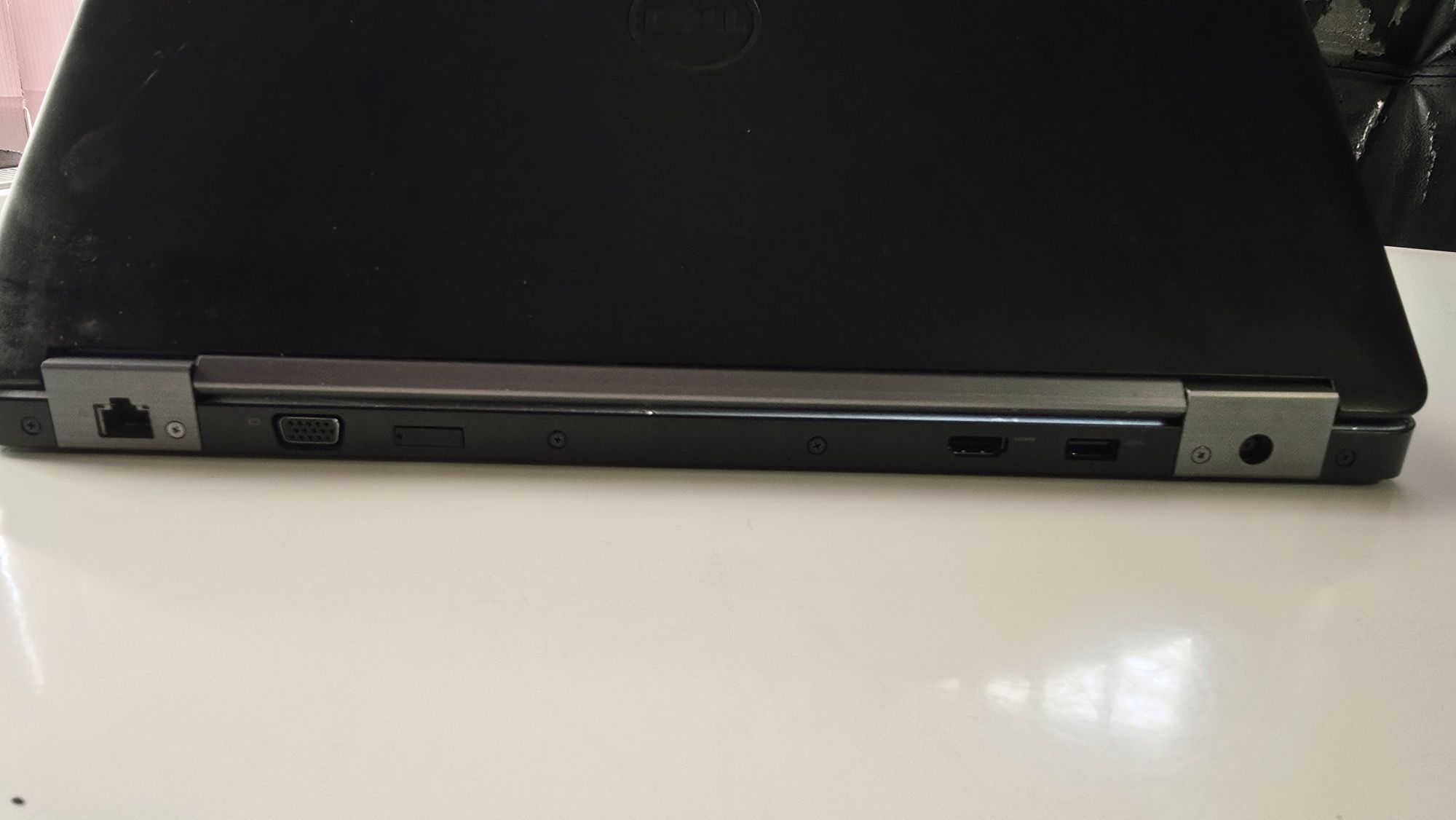 Laptop DELL Latitude E5570, i5 6440, hdd 512 GB, 8 ram, 2 GB video AMD