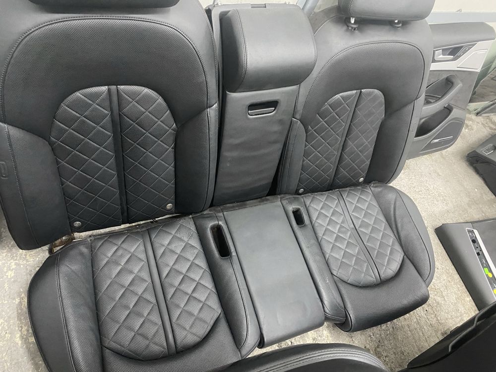 Кожен салон за Audi A8 D4, Ауди