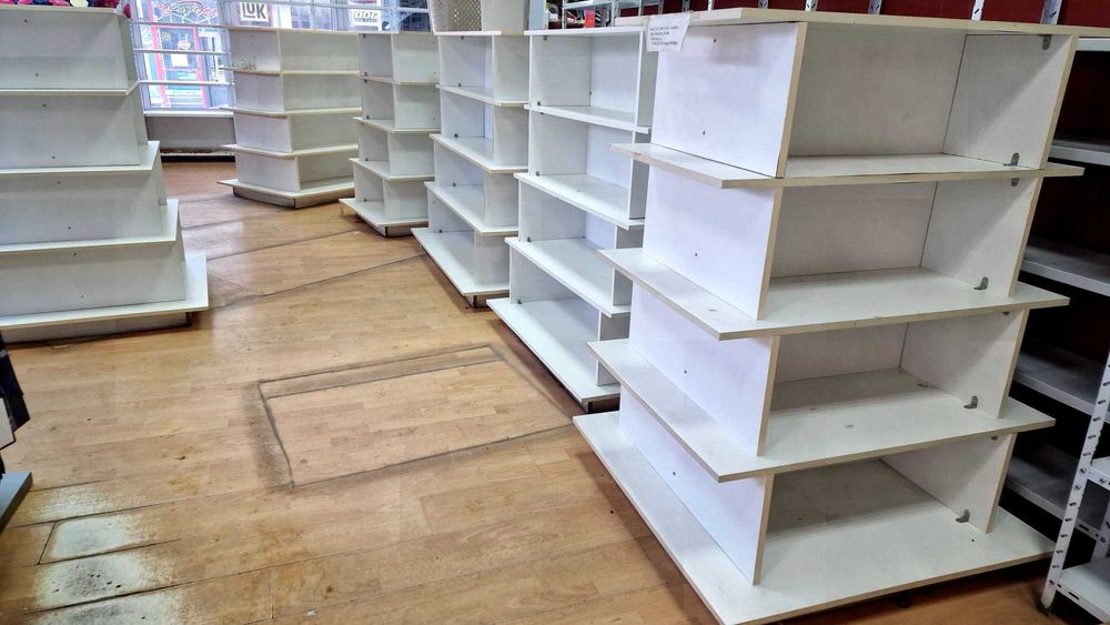 Островен стилаж от пдч