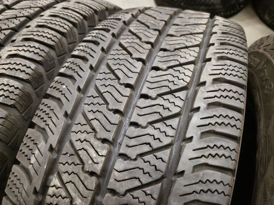 4 anvelope iarna Uniroyal 235 65 16C stare foarte buna