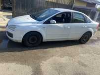 Usa/usi stanga/dreapta ford focus 2 sedan