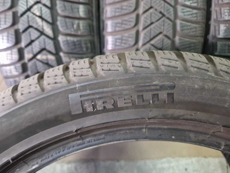 4 Pirelli R18 225/45 Anvelope de iarnă DOT2720