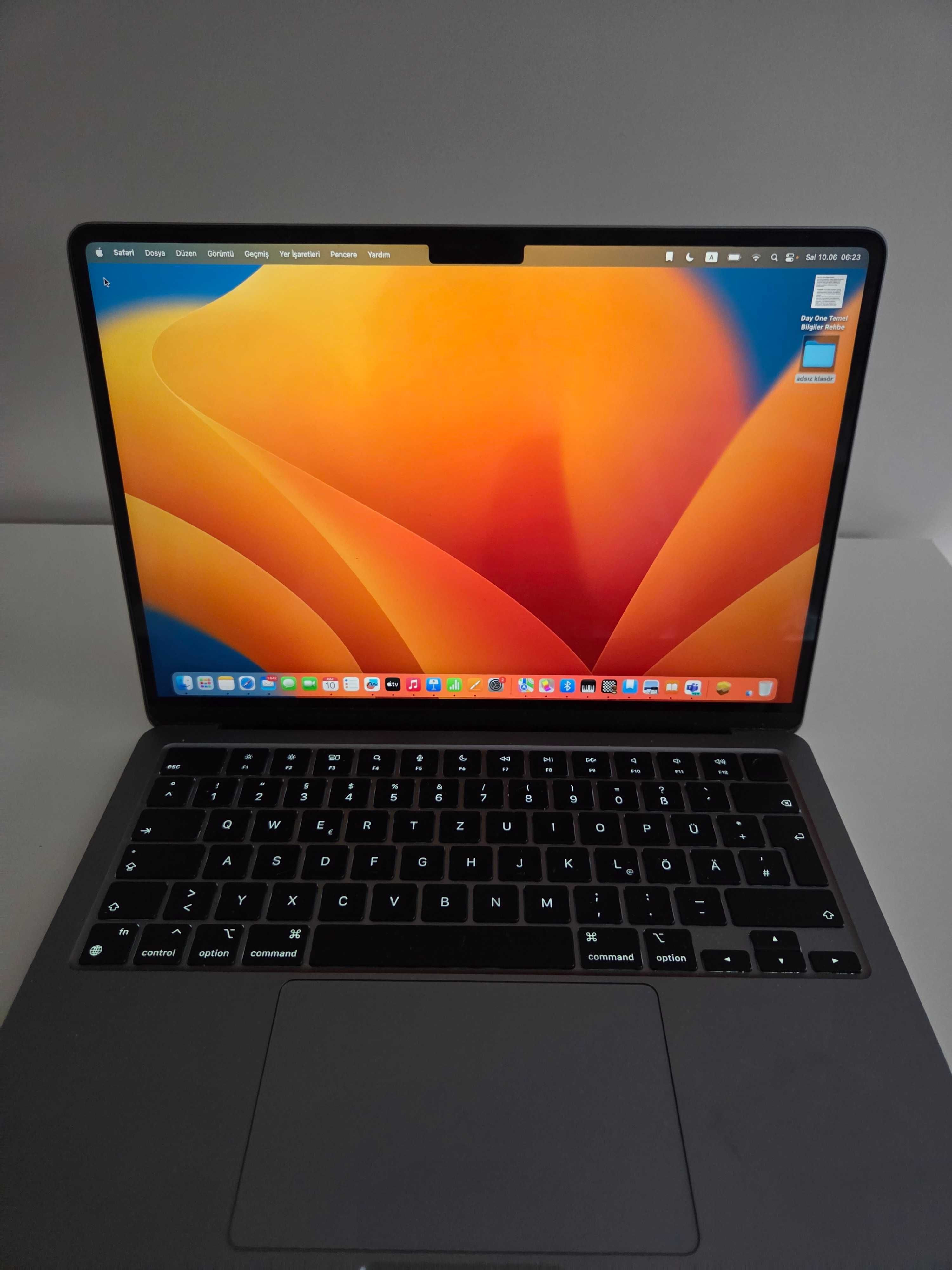 iphone mac book 2