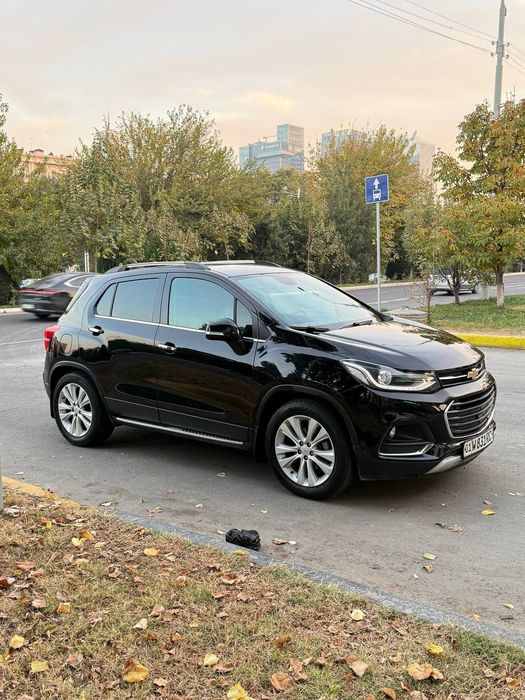 Tracker 1 premier idial holati